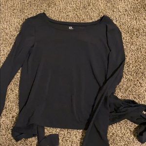 black workout shirt size small